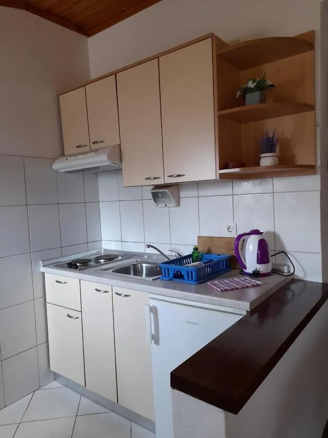 Apartmani Tomic سيلين 0*,