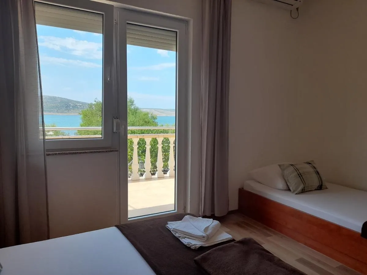 Apartmani Tomic Seline Gasthof
