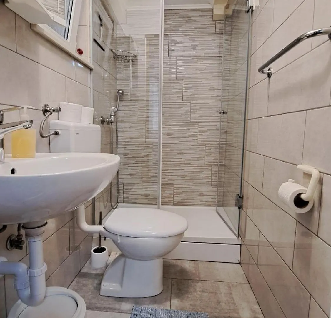 بيت ضيافة Apartmani Tomic سيلين كرواتيا